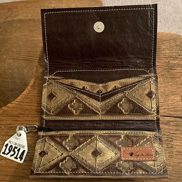 Holy Cow Couture “Aztec” Bandit Wallet with Dust Bag NWOT - Picture 5 of 6